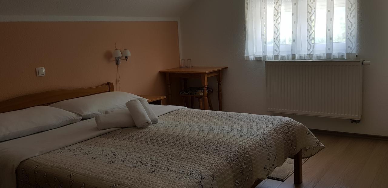 House Kajfes Otel Plitvička Jezera Dış mekan fotoğraf